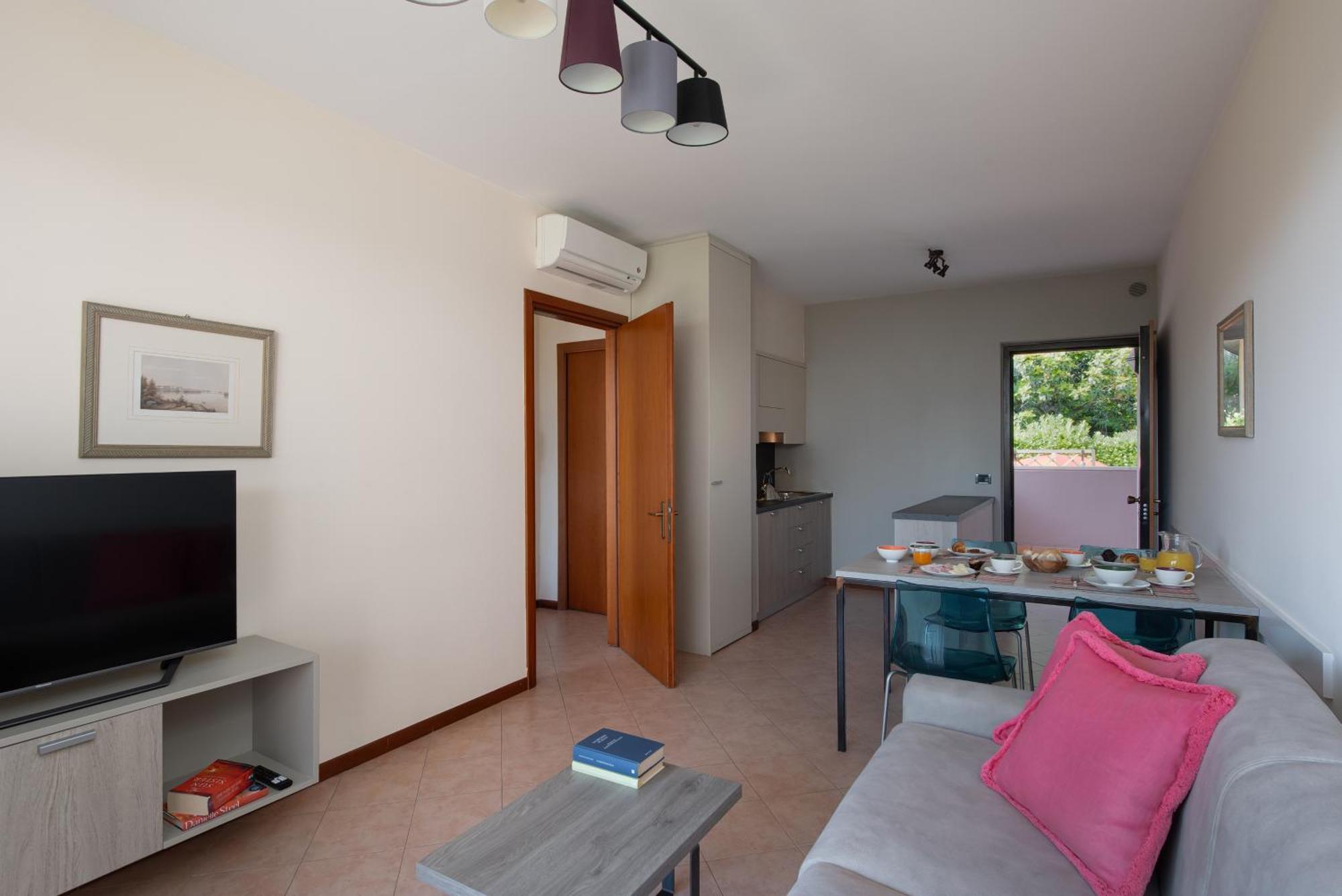 Il Sogno Apartments Desenzano del Garda Exteriör bild