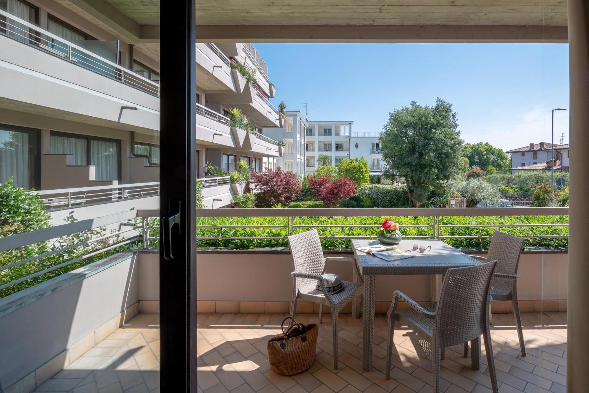 Il Sogno Apartments Desenzano del Garda Exteriör bild